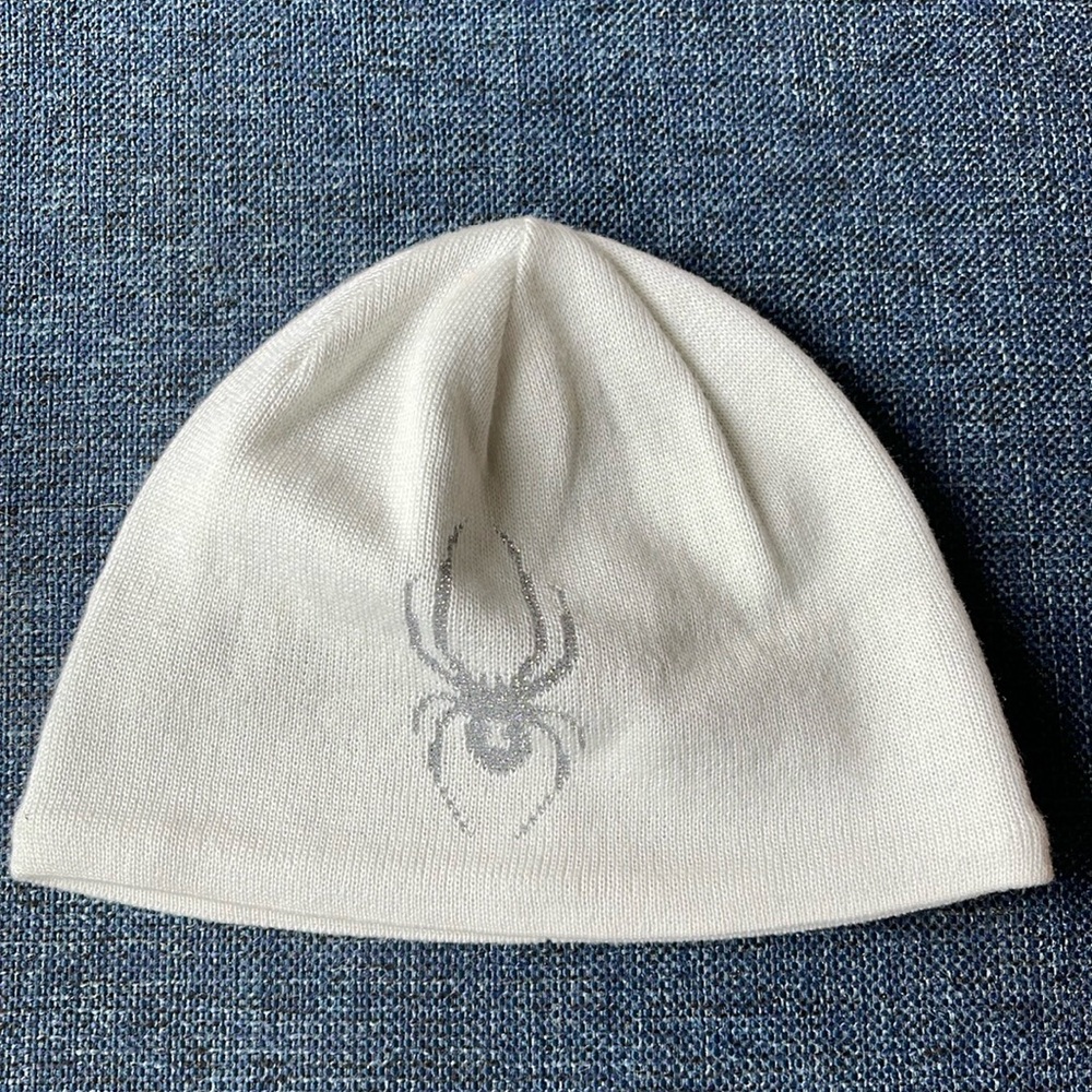 SPYDER Girls BEANIE HAT. O/S